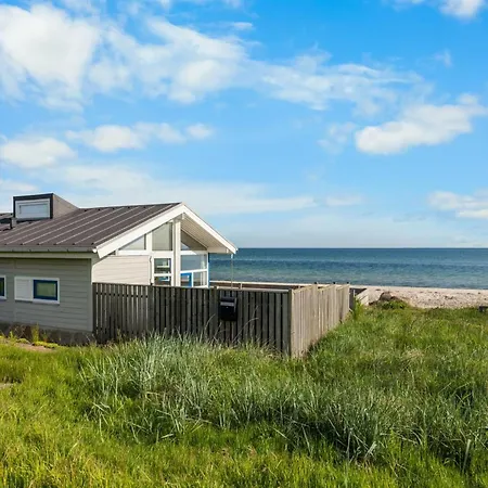 Prázdninový dům Amila - 10m From The Sea By Interhome